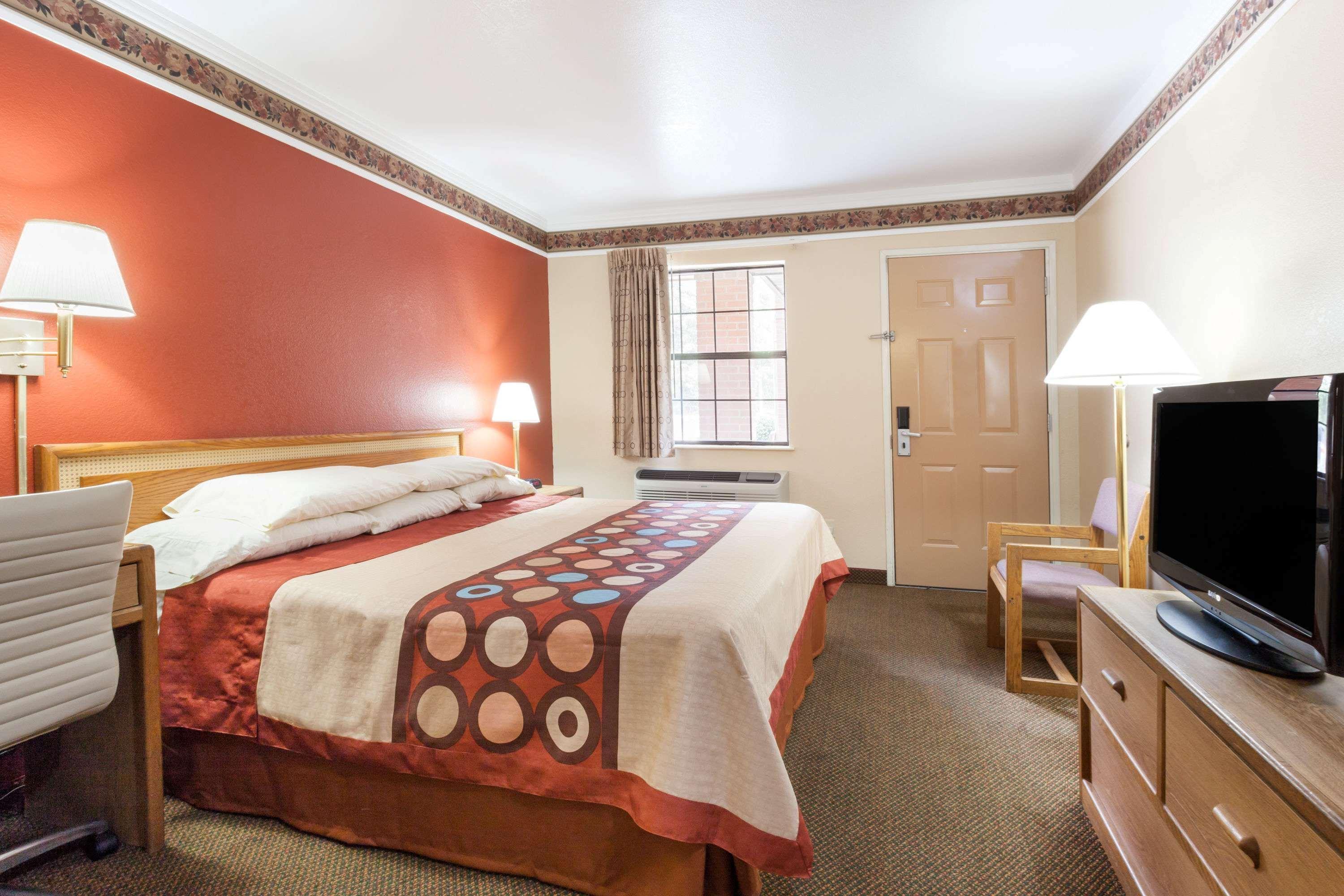 ซูเปอร์ 8 บาย วินด์แฮม เมาท์เวอร์นอน Hotel ภายนอก รูปภาพ