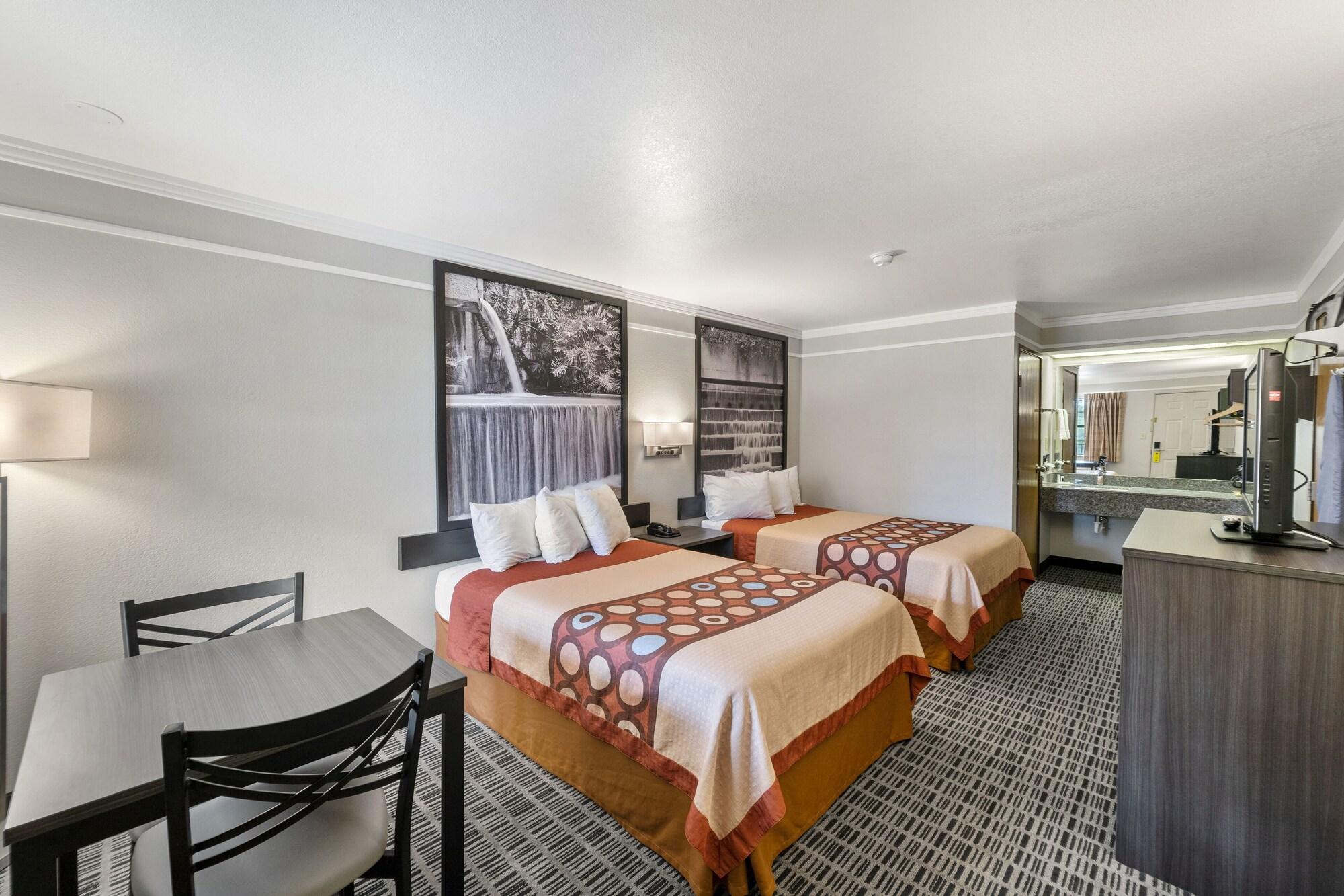 ซูเปอร์ 8 บาย วินด์แฮม เมาท์เวอร์นอน Hotel ภายนอก รูปภาพ